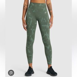 Gymshark adapt camo leggings- size small